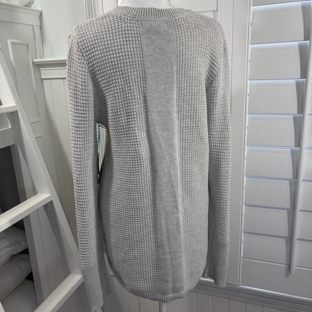 NWT Cynthia Rowley Active Gray Knit Sweater - Picture 4 of 10